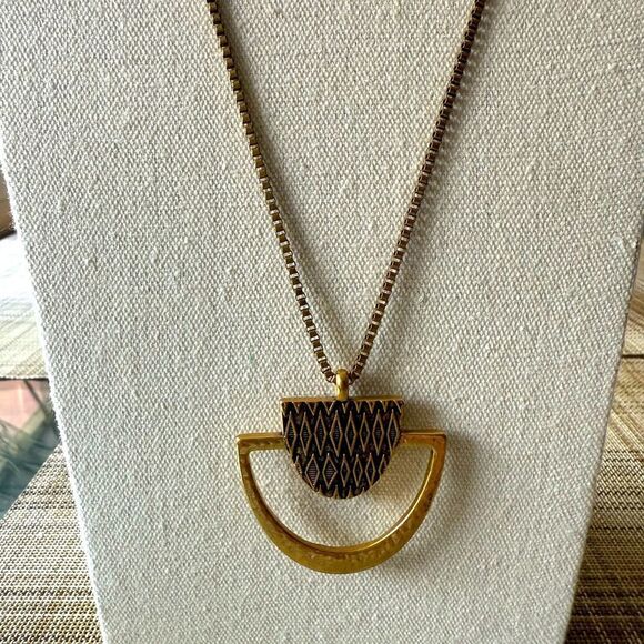 Lucky Brand Signed Reversible Pendant GoldTone Long Box Chain Necklace. - Picture 6 of 6